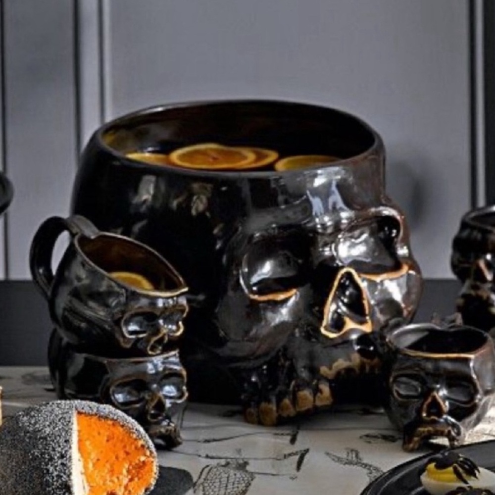 Williams Sonoma Halloween Skull Punch Bowl Retired Rare Party Spooky NWT - Picture 13 of 13